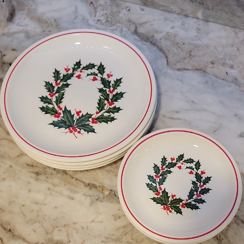 Vintage Taylor Smith & Taylor Holiday Wreath Ironstone Set Of 4 Each